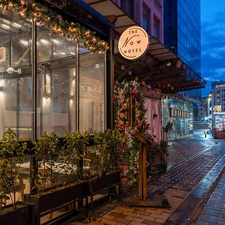 The Now מלון *