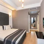 Hotel The Now