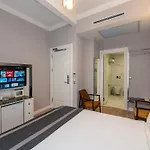 Hotel The Now